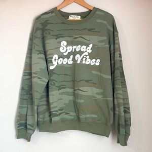 “Spread Good Vibes” Camo Sweatshirt Nw/oT